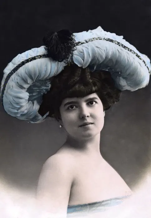 Framed Print : Paule Delys, theatre actress, 1904. Artist: Walery Framed Print : Paule Delys, theatre actress, 1904. Artist: Walery