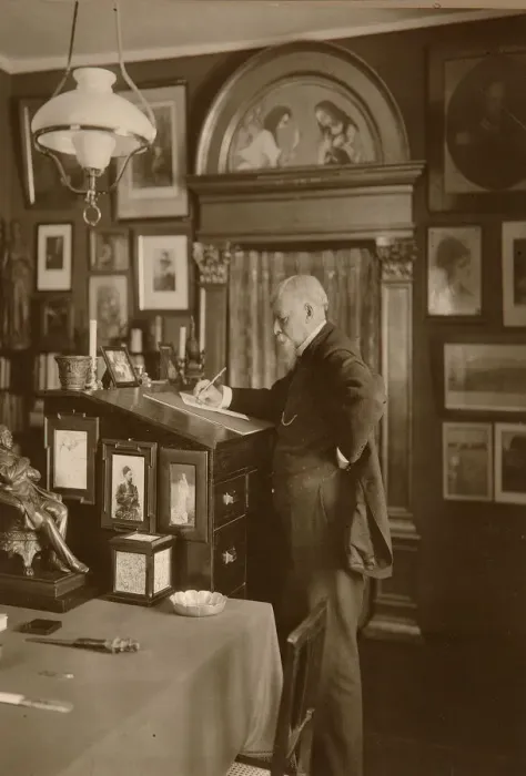 Framed Print : Pavel Shukovsky, Russian artist, at work, early 20th century Framed Print : Pavel Shukovsky, Russian artist, at work, early 20th century