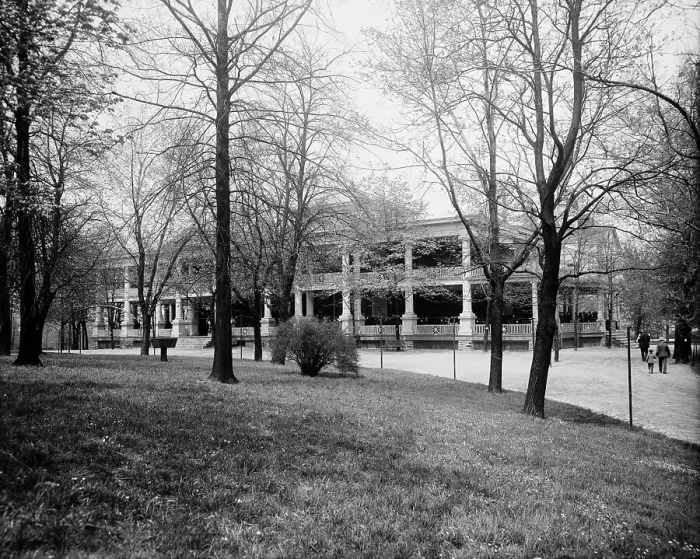 Framed Print : The Pavilion, zoo, Cincinnati, Ohio, between 1900 and 1910. Creator: Unknown Framed Print : The Pavilion, zoo, Cincinnati, Ohio, between 1900 and 1910. Creator: Unknown
