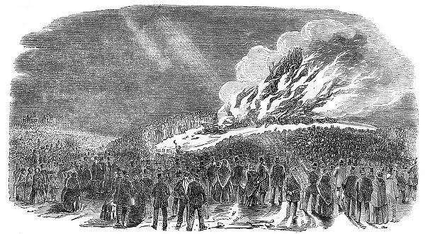 The Peace Commemoration at Portsmouth - the Bonfire on the Beach, 1856. Creator: Unknown