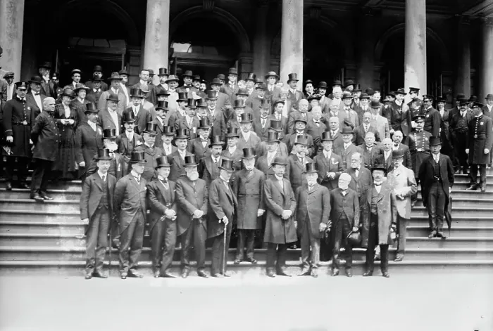 Framed Print : Peace delegates at City Hall, 1913. Creator: Bain News Service Framed Print : Peace delegates at City Hall, 1913. Creator: Bain News Service