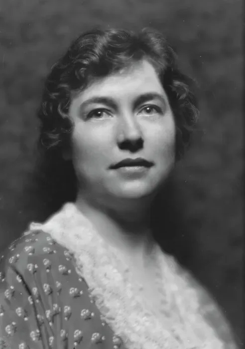 Framed Print : Peake, H.G. Mrs. portrait photograph, 1913. Creator: Arnold Genthe Framed Print : Peake, H.G. Mrs. portrait photograph, 1913. Creator: Arnold Genthe