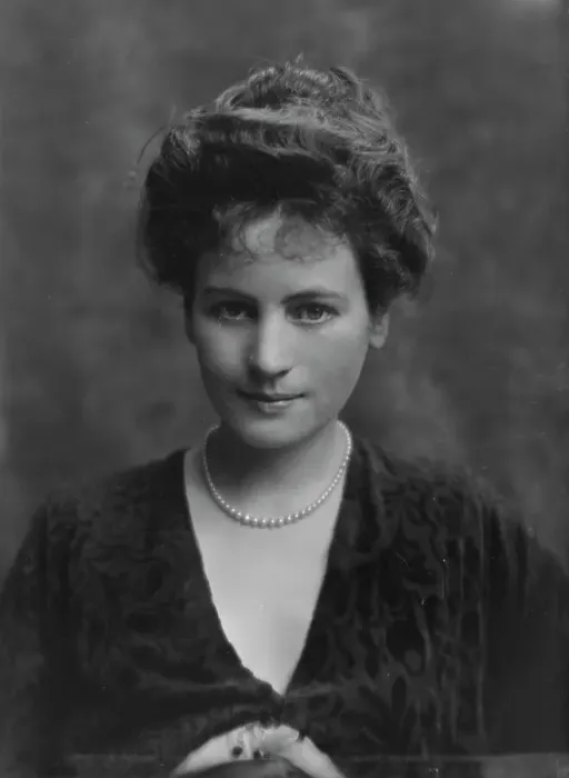 Framed Print : Peckham, Mrs. portrait photograph, 1914 Dec. Creator: Arnold Genthe Framed Print : Peckham, Mrs. portrait photograph, 1914 Dec. Creator: Arnold Genthe