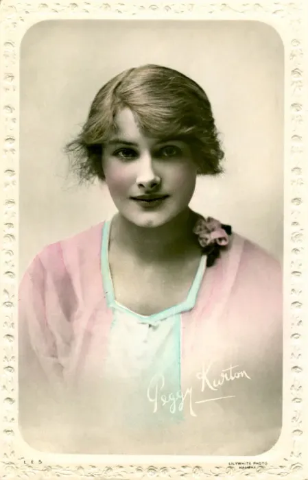 Framed Print : Peggy Kurton, actress, early 20th century. Artist: Lilywhite Photo Framed Print : Peggy Kurton, actress, early 20th century. Artist: Lilywhite Photo