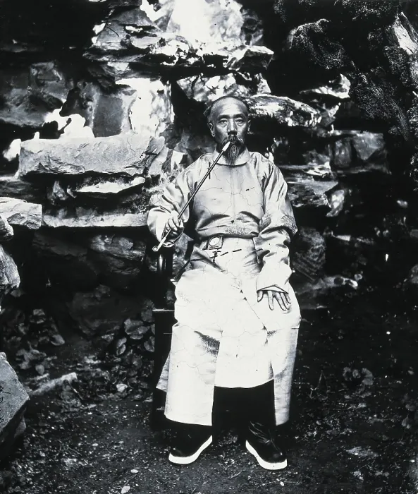 Framed Print : Peking, Pechili province, China, 1981 (from a negative of 1869). Creator: John Thomson Framed Print : Peking, Pechili province, China, 1981 (from a negative of 1869). Creator: John Thomson