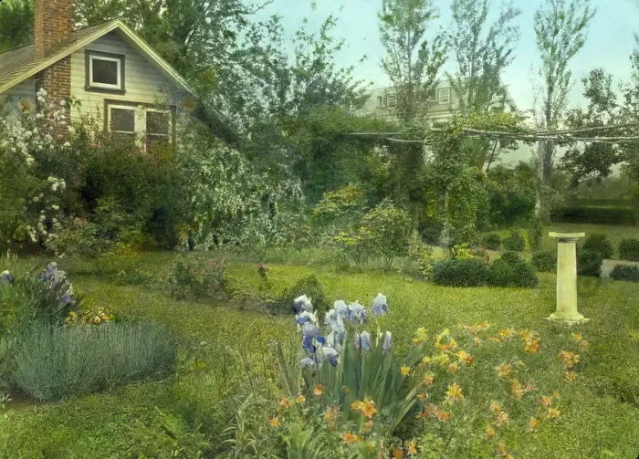 Framed Print : Pennsylvania School of Horticulture for Women, Old Limekiln Road, Ambler, Pennsylvania, 1919. Creator: Frances Benjamin Johnston Framed Print : Pennsylvania School of Horticulture for Women, Old Limekiln Road, Ambler, Pennsylvania, 1919. Creator: Frances Benjamin Johnston