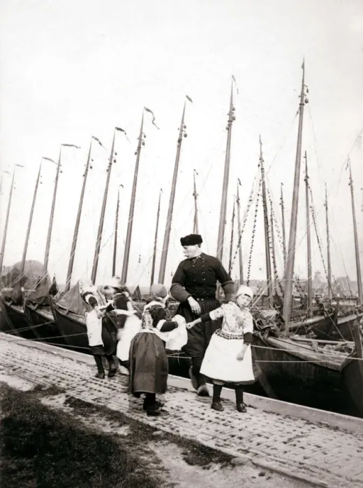 Framed Print : People of Marken Island, Netherlands, 1898. Artist: James Batkin Framed Print : People of Marken Island, Netherlands, 1898. Artist: James Batkin