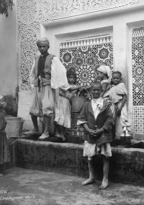 Framed Print : People at a well, Casablanca, Morocco, c1920s-c1930s(?) Framed Print : People at a well, Casablanca, Morocco, c1920s-c1930s(?)