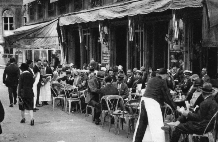 Framed Print : People at a well-known Parisian pavement cafe, 1931. Artist: Ernest Flammarion Framed Print : People at a well-known Parisian pavement cafe, 1931. Artist: Ernest Flammarion