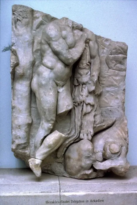 Framed Print : Pergamon Altar detail, early 2nd century Framed Print : Pergamon Altar detail, early 2nd century