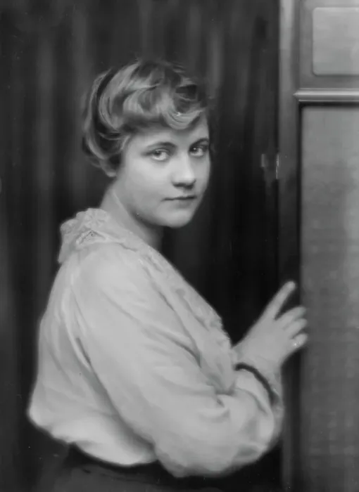 Framed Print : Perkins, Helen J. Miss, portrait photograph, 1914 Apr. 18. Creator: Arnold Genthe Framed Print : Perkins, Helen J. Miss, portrait photograph, 1914 Apr. 18. Creator: Arnold Genthe