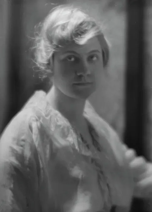 Framed Print : Perkins, Helen J. Miss, portrait photograph, 1914 Apr. 18. Creator: Arnold Genthe Framed Print : Perkins, Helen J. Miss, portrait photograph, 1914 Apr. 18. Creator: Arnold Genthe