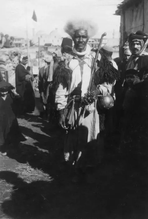 Framed Print : Persian pilgrim, Baghdad, Iraq, 1917-1919 Framed Print : Persian pilgrim, Baghdad, Iraq, 1917-1919