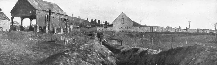 Framed Print : A Perthes-les Hurlus; L'acces du village est defendu par des tranchees et de fil de fer, 1915. Creator: Unknown Framed Print : A Perthes-les Hurlus; L'acces du village est defendu par des tranchees et de fil de fer, 1915. Creator: Unknown