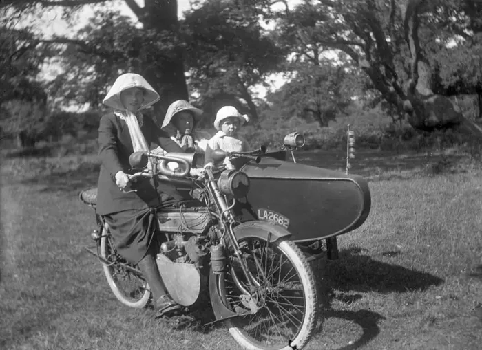 Framed Print : Phelon and Moore motorcycle and sidecar combination, 1920. Creator: Unknown Framed Print : Phelon and Moore motorcycle and sidecar combination, 1920. Creator: Unknown