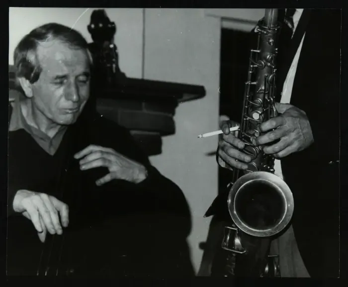 Framed Print : Phil Bates and the tenor saxophone of Spike Robinson at The Bell, Codicote, Hertfordshire, 1986 Framed Print : Phil Bates and the tenor saxophone of Spike Robinson at The Bell, Codicote, Hertfordshire, 1986