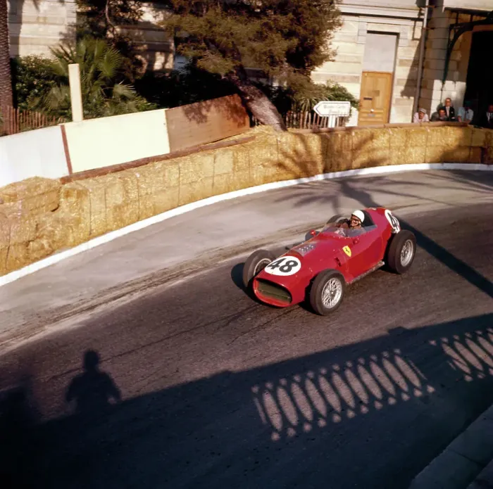 Framed Print : Phill Hill racing a Ferrari D246, Monaco Grand Prix, Monte Carlo, 1959
