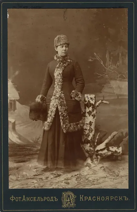 Framed Print : Photo portrait of Antonina Lazarevna Sisina, 1890. Creator: Akselrod Framed Print : Photo portrait of Antonina Lazarevna Sisina, 1890. Creator: Akselrod