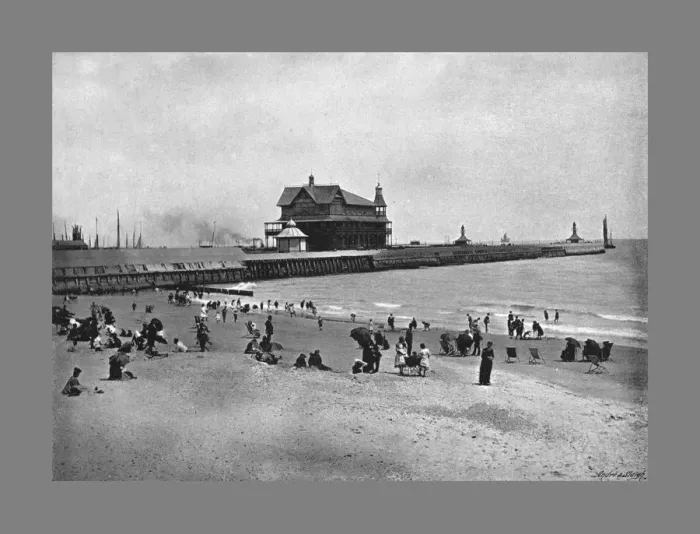 Framed Print : The Pier, Lowestoft, c1900. Artist: Walter Boughton Framed Print : The Pier, Lowestoft, c1900. Artist: Walter Boughton