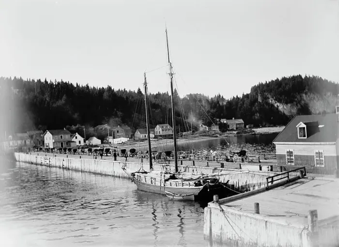 Framed Print : Pier at Murray Bay, St. Lawrence River, between 1880 and 1901. Creator: Unknown Framed Print : Pier at Murray Bay, St. Lawrence River, between 1880 and 1901. Creator: Unknown