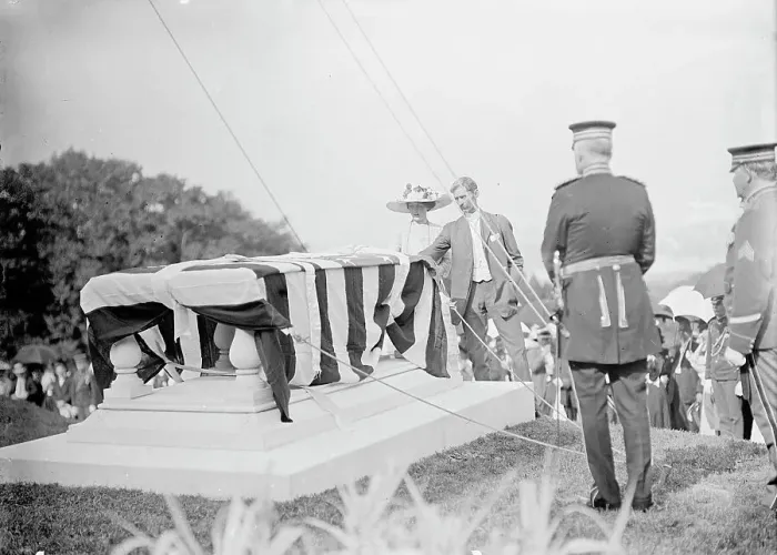 Framed Print : Pierre L'Enfant, Major of France - Dedication of Tomb And Memorial At Arlington, April 28, 1909. Creator: Harris & Ewing. Pierre L'Enfant, Major of France - Dedication of Tomb And Memorial At Arlington, April 28, 1909. Creator: Harris & Ewing Framed Print : Pierre L'Enfant, Major of France - Dedication of Tomb And Memorial At Arlington, April 28, 1909. Creator: Harris & Ewing. Pierre L'Enfant, Major of France - Dedication of Tomb And Memorial At Arlington, April 28, 1909. Creator: Harris & Ewing