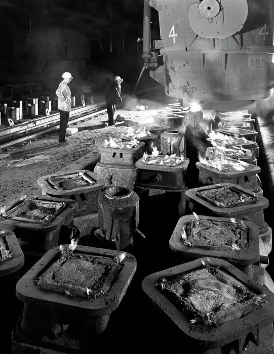 Framed Print : Pig casting at the Park Gate Iron & Steel Co, Rotherham, South Yorkshire, 1964 Framed Print : Pig casting at the Park Gate Iron & Steel Co, Rotherham, South Yorkshire, 1964