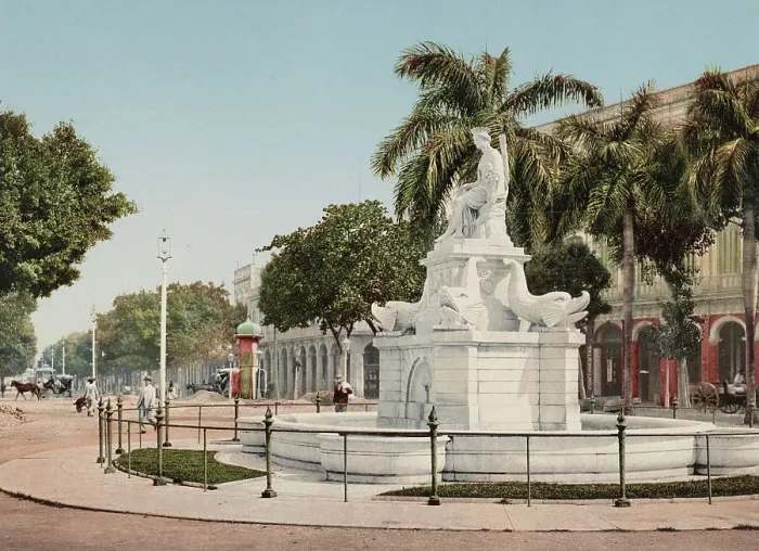 Framed Print : Pila de la India, Habana, c1900. Creator: William H. Jackson Framed Print : Pila de la India, Habana, c1900. Creator: William H. Jackson