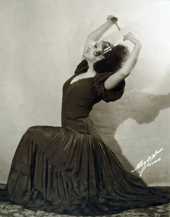 Framed Print : Pilar Lopez Julve (1912-2008), Spanish dancer and choreographer Framed Print : Pilar Lopez Julve (1912-2008), Spanish dancer and choreographer