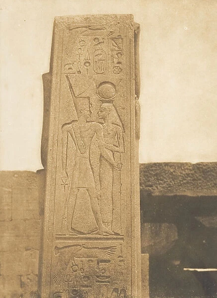 Pilier du Sanctuaire de granit du Palais de Karnac (Bas-relief repré