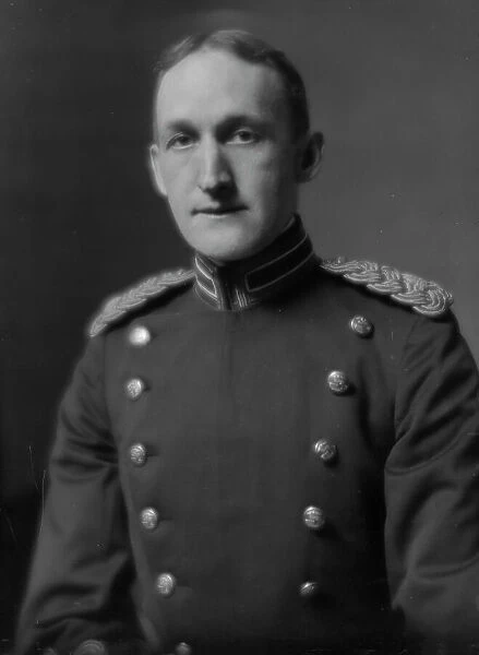 Pillsbury, George, Major, portrait photograph, 1914 May 2. Creator: Arnold Genthe