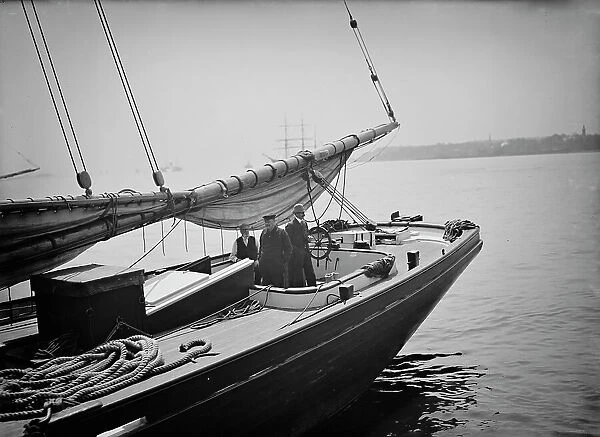 Pilot boat no. 5, between 1900 and 1905. Creator: Unknown