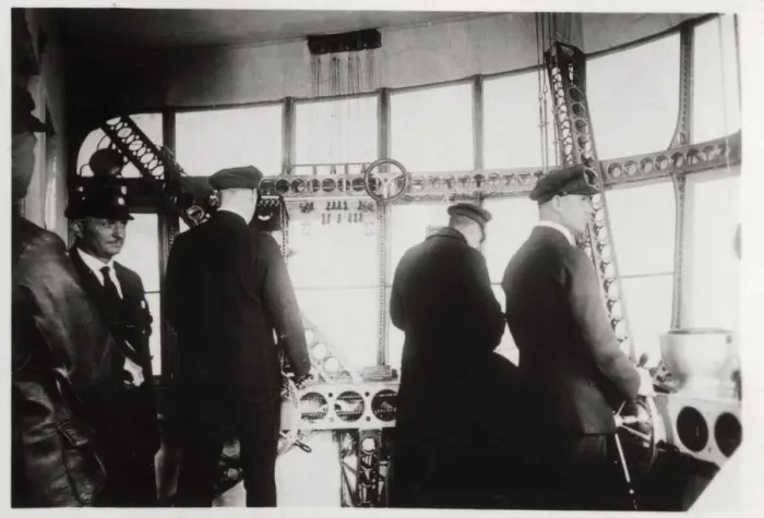 Framed Print : Pilots compartment, Zeppelin LZ 127 Graf Zeppelin, 1933 Framed Print : Pilots compartment, Zeppelin LZ 127 Graf Zeppelin, 1933