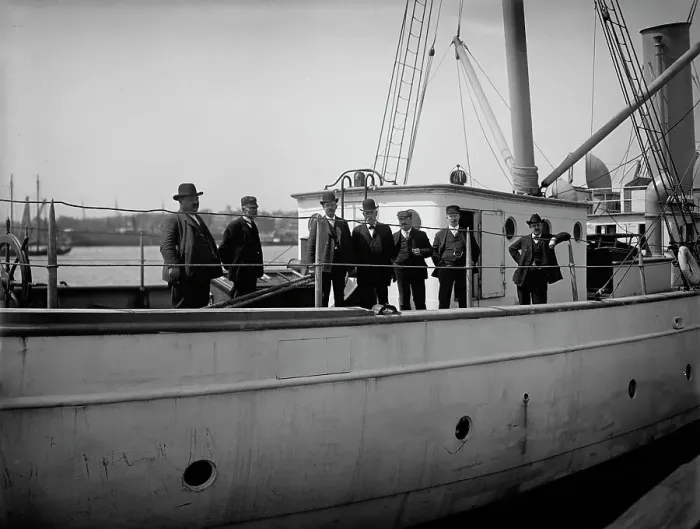 Framed Print : Pilots going out on steam pilot boat New York, between 1900 and 1905. Creator: Unknown Framed Print : Pilots going out on steam pilot boat New York, between 1900 and 1905. Creator: Unknown