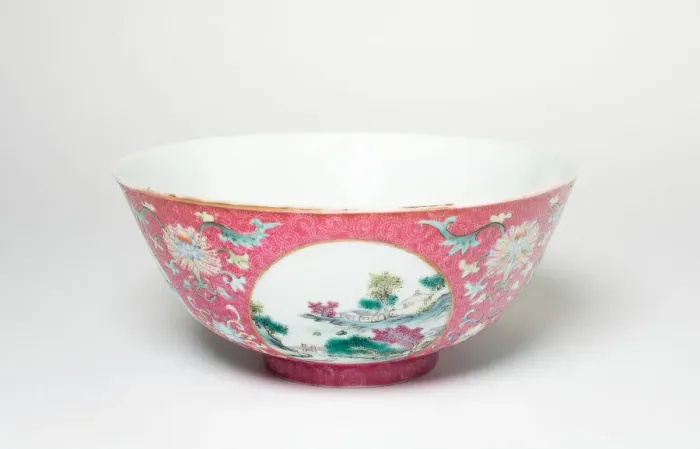 Framed Print : Pink-Ground Medallion Bowl, Qing dynasty (1644-1911), Qianlong reign (1736-1795) Framed Print : Pink-Ground Medallion Bowl, Qing dynasty (1644-1911), Qianlong reign (1736-1795)
