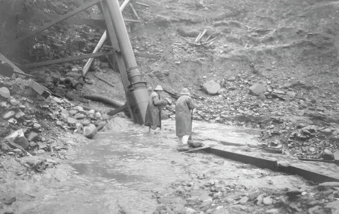 Framed Print : Pioneer Mine, between c1900 and 1916. Creator: Unknown Framed Print : Pioneer Mine, between c1900 and 1916. Creator: Unknown