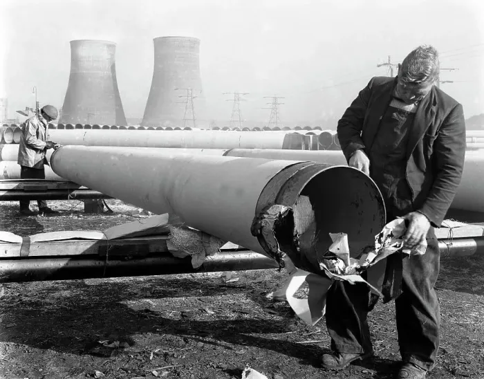 Framed Print : Pipe wrapping to prevent corrosion on steel pipes, Old Denaby, South Yorkshire, 1961 Framed Print : Pipe wrapping to prevent corrosion on steel pipes, Old Denaby, South Yorkshire, 1961