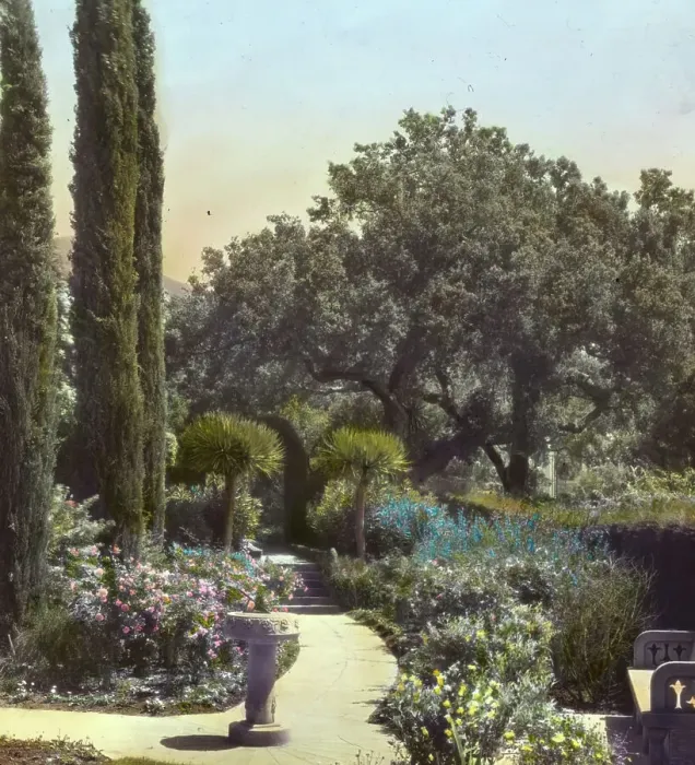 Framed Print : Piranhurst, Henry Ernest Bothin house, 371 Cold Spring Road, Montecito, California, 1917. Creator: Frances Benjamin Johnston. Piranhurst, Henry Ernest Bothin house, 371 Cold Spring Road, Montecito, California, 1917 Framed Print : Piranhurst, Henry Ernest Bothin house, 371 Cold Spring Road, Montecito, California, 1917. Creator: Frances Benjamin Johnston. Piranhurst, Henry Ernest Bothin house, 371 Cold Spring Road, Montecito, California, 1917