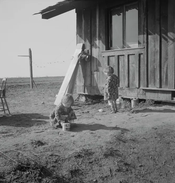 Framed Print : On the plains west of Fresno, California, 1939. Creator: Dorothea Lange Framed Print : On the plains west of Fresno, California, 1939. Creator: Dorothea Lange