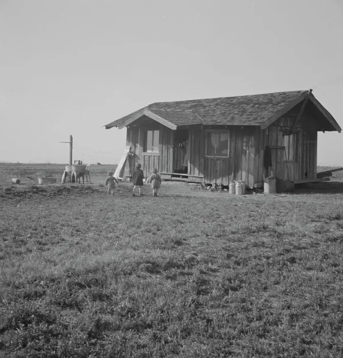 Framed Print : On the plains west of Fresno, California, 1939. Creator: Dorothea Lange Framed Print : On the plains west of Fresno, California, 1939. Creator: Dorothea Lange