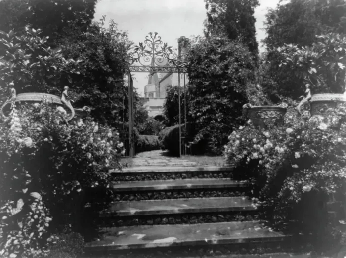 Framed Print : Planting Fields William Robertson Coe house, 1395 Planting Fields Road, Oyster Bay, New York, 1926 Creator: Frances Benjamin Johnston. Planting Fields William Robertson Coe house, 1395 Planting Fields Road, Oyster Bay, New York Framed Print : Planting Fields William Robertson Coe house, 1395 Planting Fields Road, Oyster Bay, New York, 1926 Creator: Frances Benjamin Johnston. Planting Fields William Robertson Coe house, 1395 Planting Fields Road, Oyster Bay, New York