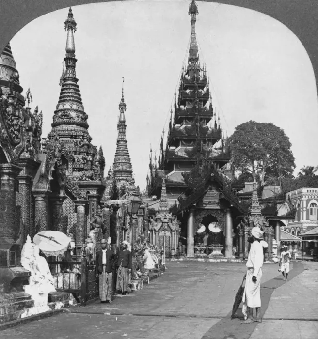 Framed Print : Along the platform to the southern ascent, Shwedagon Pagoda, Rangoon, Burma, 1908. Artist: Stereo Travel Co