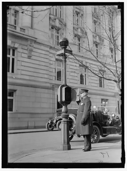 Framed Print : Police call box, D Street, between 1911 and 1920. Creator: Harris & Ewing. Police call box, D Street, between 1911 and 1920. Creator: Harris & Ewing Framed Print : Police call box, D Street, between 1911 and 1920. Creator: Harris & Ewing. Police call box, D Street, between 1911 and 1920. Creator: Harris & Ewing