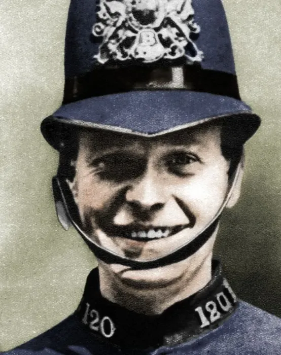 Framed Print : A policeman, London, 1926-1927 Framed Print : A policeman, London, 1926-1927