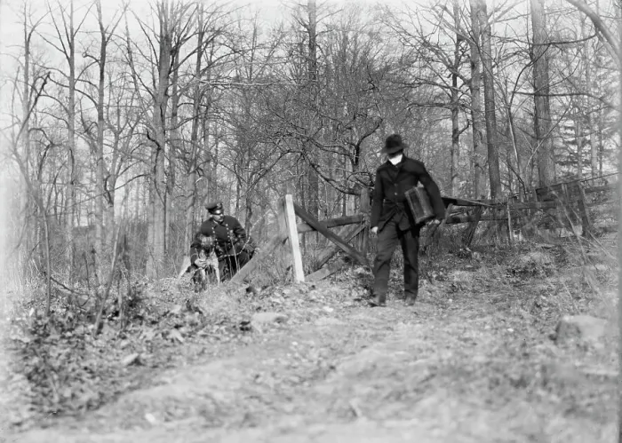 Framed Print : Policeman, police dog, waiting for thief, New York City, 1912. Creator: Bain News Service Framed Print : Policeman, police dog, waiting for thief, New York City, 1912. Creator: Bain News Service