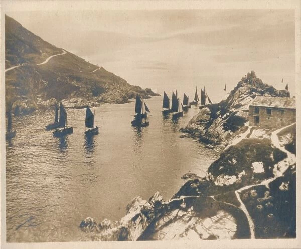 Polperro Harbour & Peak Rocks, 1927