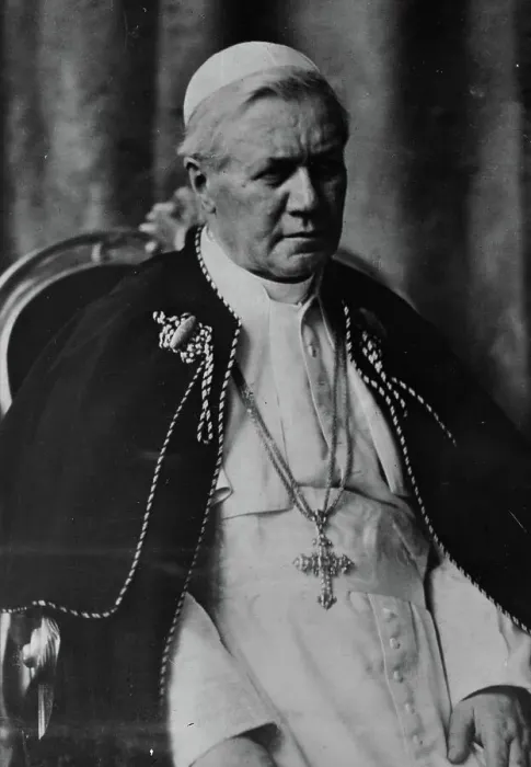 Framed Print : The Pope, 1913. Creator: Bain News Service Framed Print : The Pope, 1913. Creator: Bain News Service