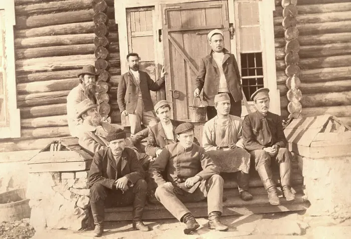 Framed Print : On the Porch of the Prison Building, 1906-1911. Creator: Isaiah Aronovich Shinkman