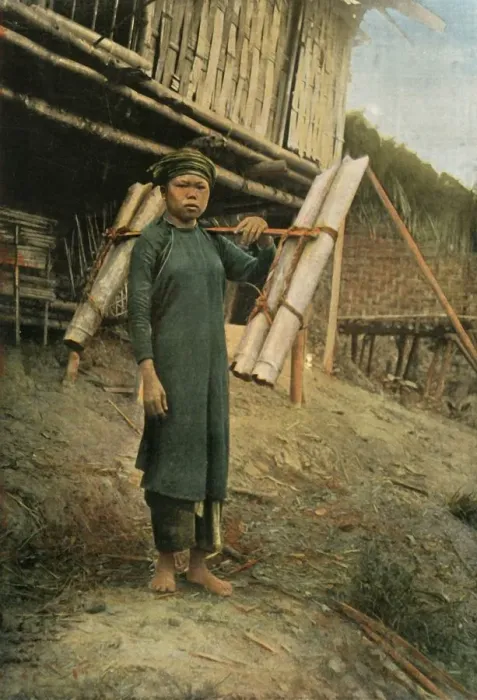 Framed Print : Porteuse D Eau, (Water Carrier), 1900. Creator: Unknown Framed Print : Porteuse D Eau, (Water Carrier), 1900. Creator: Unknown
