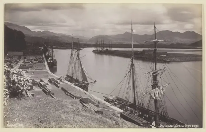 Framed Print : Portmadoc Harbour from Borth, 1860 / 94. Creator: Francis Bedford Framed Print : Portmadoc Harbour from Borth, 1860 / 94. Creator: Francis Bedford