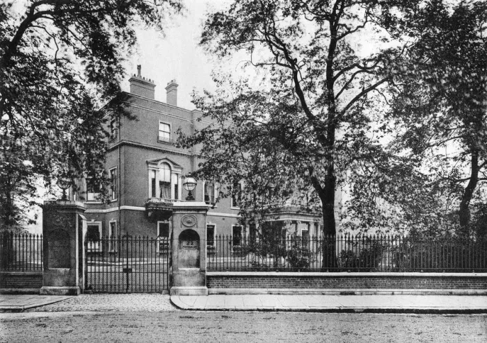 Framed Print : Portman House, Portman Square, 1908. Artist: Bedford Lemere and Company Framed Print : Portman House, Portman Square, 1908. Artist: Bedford Lemere and Company